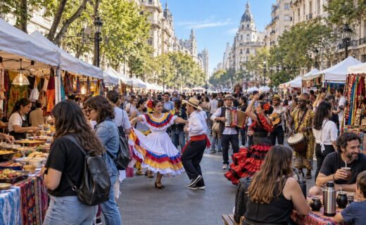 BA Celebra a las Colectividades en la Avenida de Mayo, con puestos gastronómicos, artesanías, músicos, bailarines y vecinos participando de una jornada multicultural.