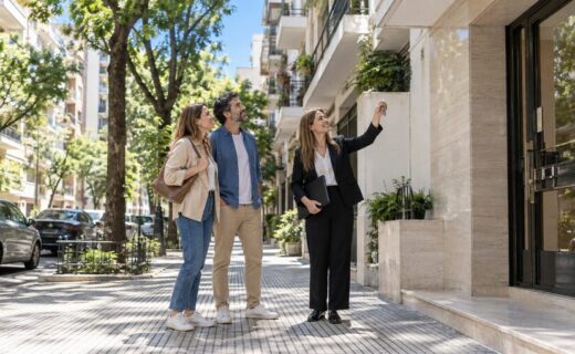 El precio de las propiedades vuelve a subir en la Ciudad de Buenos Aires, con diferencias entre los barrios y una recuperación gradual del mercado inmobiliario porteño.