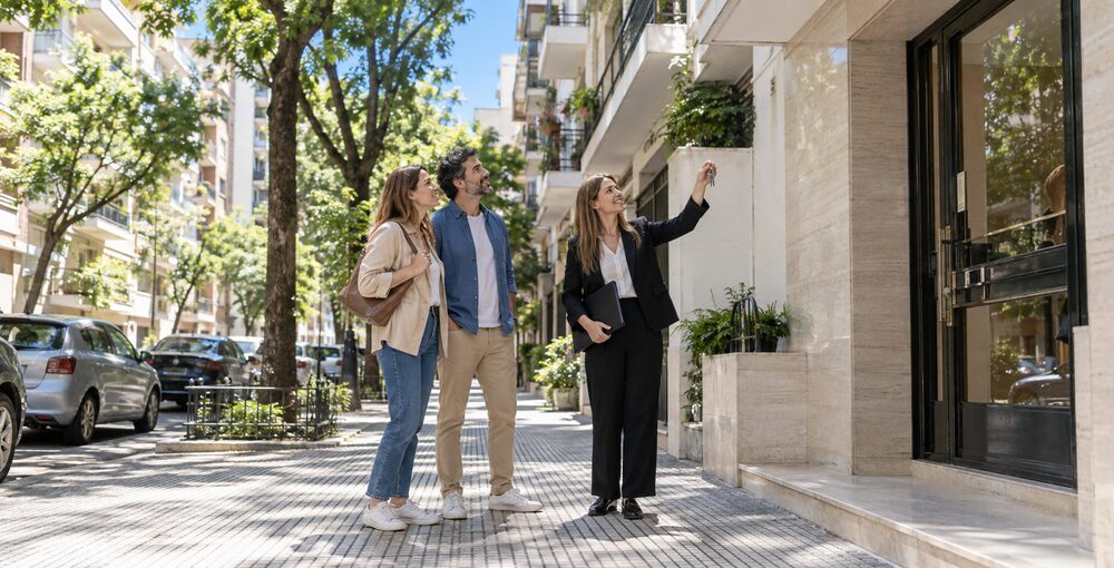 El precio de las propiedades vuelve a subir en la Ciudad de Buenos Aires, con diferencias entre los barrios y una recuperación gradual del mercado inmobiliario porteño.