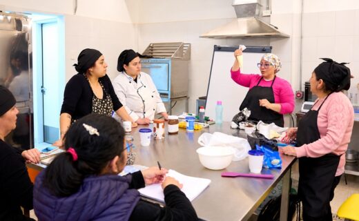El centro de formación laboral de Villa Ortúzar ofrece capacitación en gastronomía, orientación y herramientas para ampliar las oportunidades de empleo de personas con discapacidad.