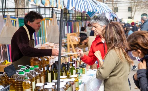 Nuevos Sabores llega a Plaza Arenales, en Villa Devoto, con gastronomía internacional y diseño el 17 y 18 de octubre, de 11 a 19, con entrada gratuita.
