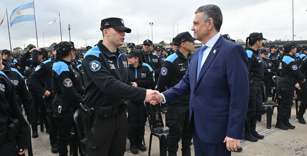 La Policía de la Ciudad incorporó 600 efectivos del programa NICE para reforzar la prevención en los barrios porteños, en un acto encabezado por Jorge Macri.