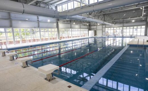 Nuevo complejo natatorio del Instituto Romero Brest en Núñez, con dos piletas climatizadas para la formación de docentes de Educación Física.